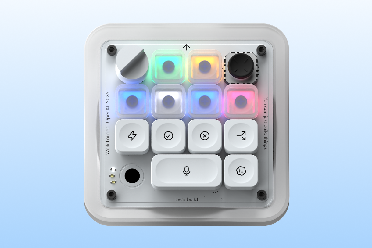 El Codex Micro, teclado macropad de OpenAI y Work Louder para controlar agentes de IA, con teclas iluminadas, dial y joystick.